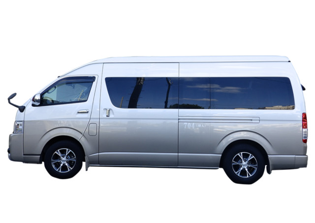 沖縄でタクシー貸切を依頼するならワゴン車（ハイエース）を用意する【光タクシー】へ