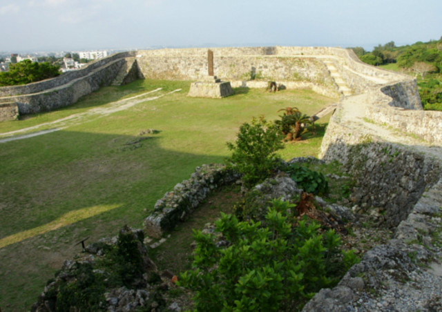 タクシー予約は沖縄の繁華街である那覇やその他の観光地を巡る【光タクシー】にお任せ